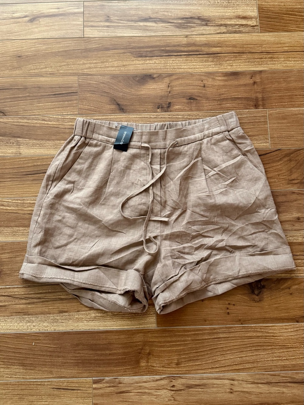 RW&CO. Beige Linen Blend Drawstring Cuffed Shorts Size Small NWT
